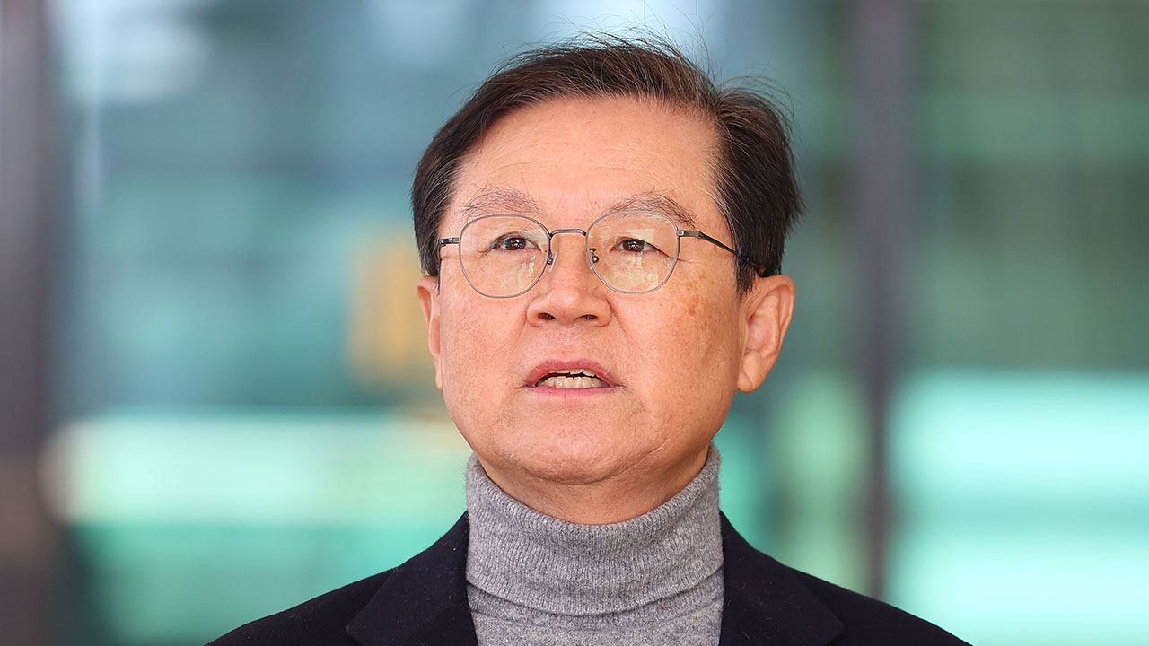 "'탄핵 각하'·'불법 영장' 윤석열 측, 여론 호도 막무가내 주장"