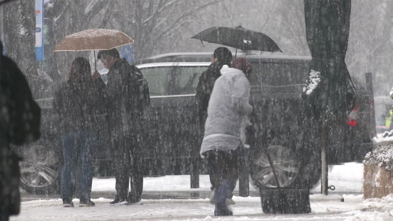 [날씨] 전북 내일까지 최대 30cm 많은 눈‥수도권에도 눈발