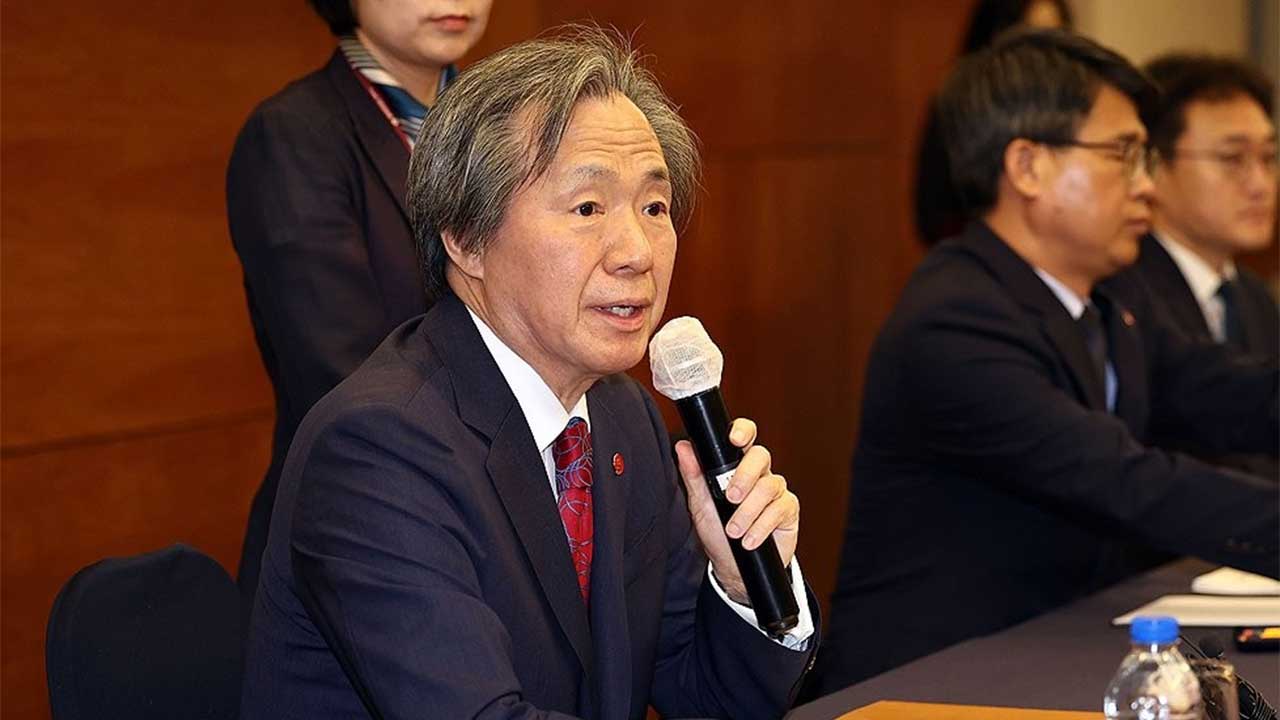 '10년 담배소송' 항소심 참석 건보공단 이사장 "명백한 발암물질"