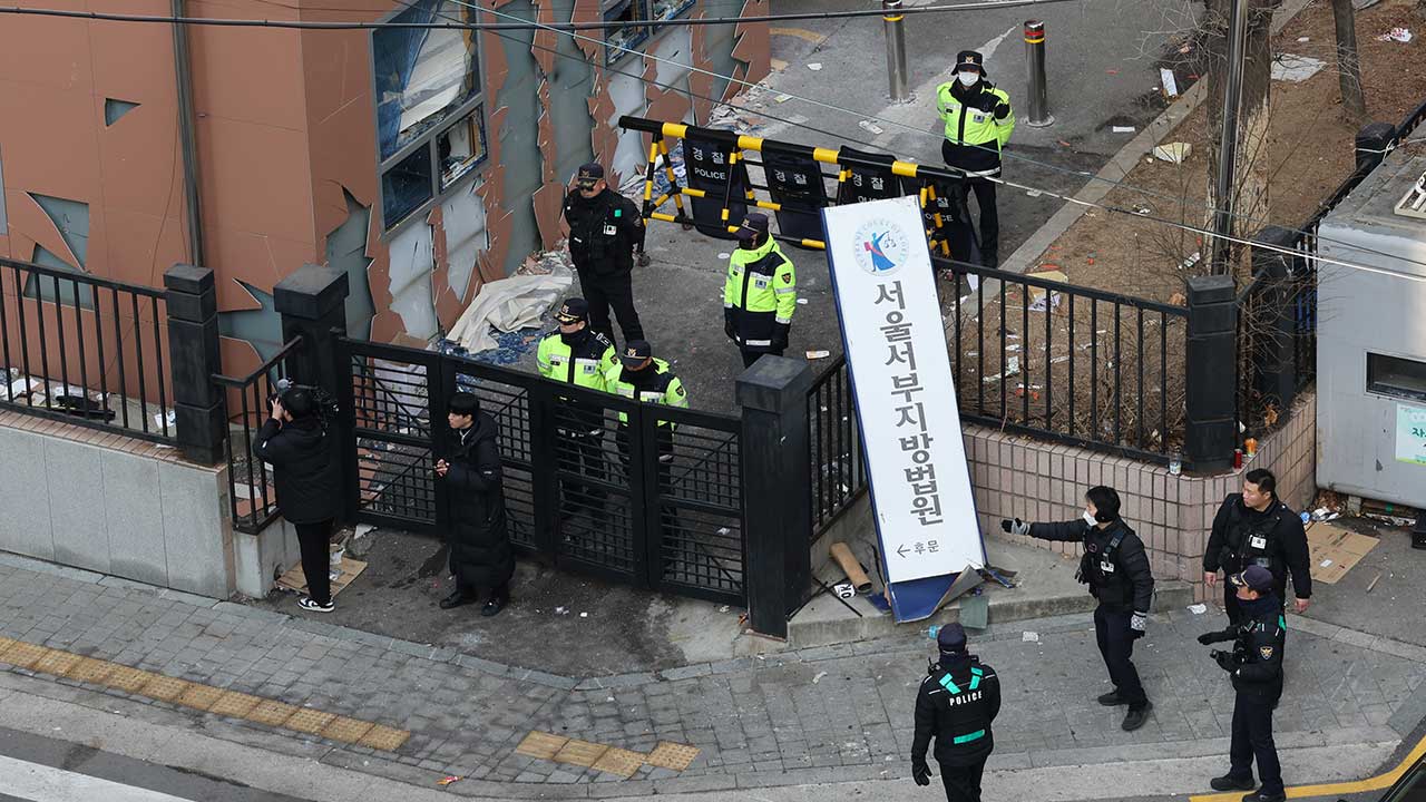 윤석열, '법원 난입' 옥중 입장문‥"평화적 방법으로 의사 표현해야"