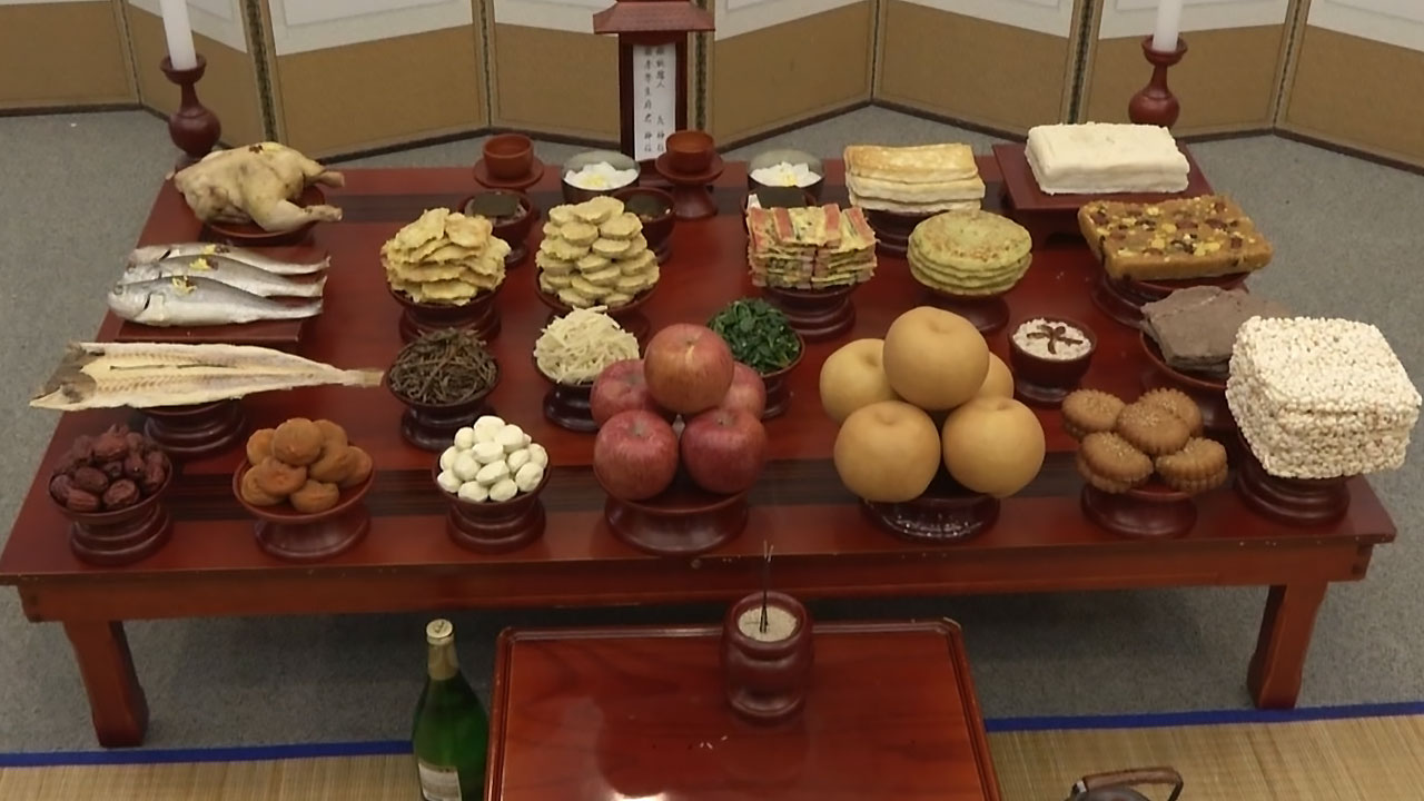 2025년 전통시장 설 차례상 비용 22만 4천 원‥대형마트보다 13% 저렴