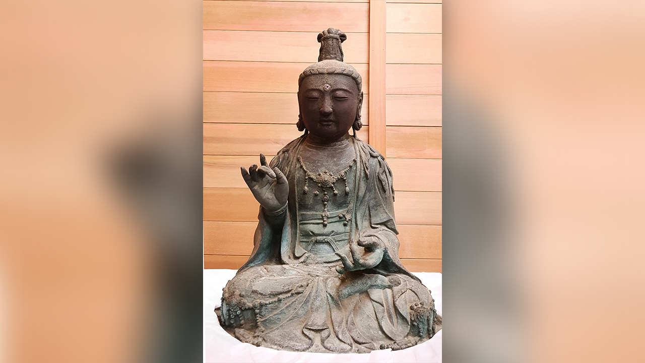 '일본에 반환' 금동관음보살좌상 부석사로 귀향‥100일간 일반 공개