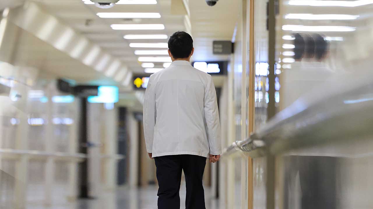 '복귀 전공의 블랙리스트' 다시 확산‥경찰 수사 착수