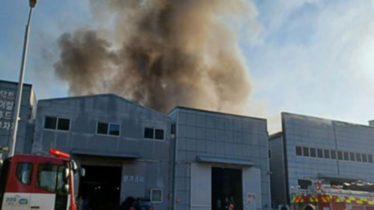 경기 시흥 환기용 덕트 제조공장 불‥인명피해 없어