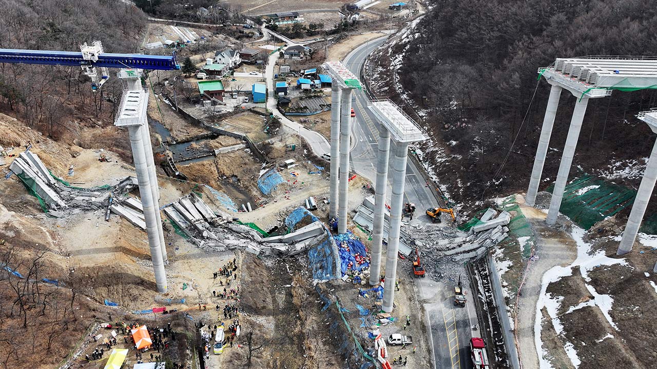 경찰, 서울세종고속도로 붕괴사고 본격 수사‥공사 관계자 소환
