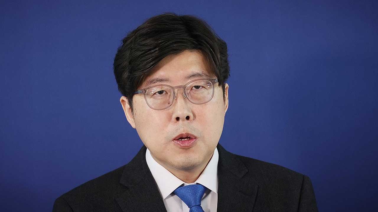 '김학의 관련 허위보고서 작성' 혐의 이규원 1심 선고유예