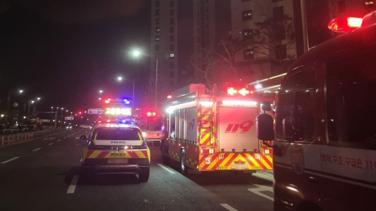 대구 아파트 주차장서 차량 화재‥다친 사람 없어