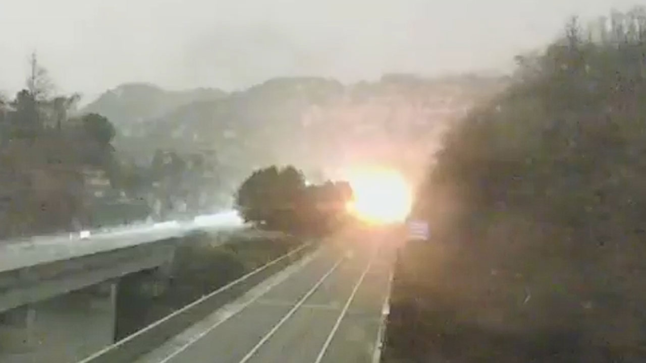 강원 원주시 금대1터널서 화물차 불‥다친 사람 없어