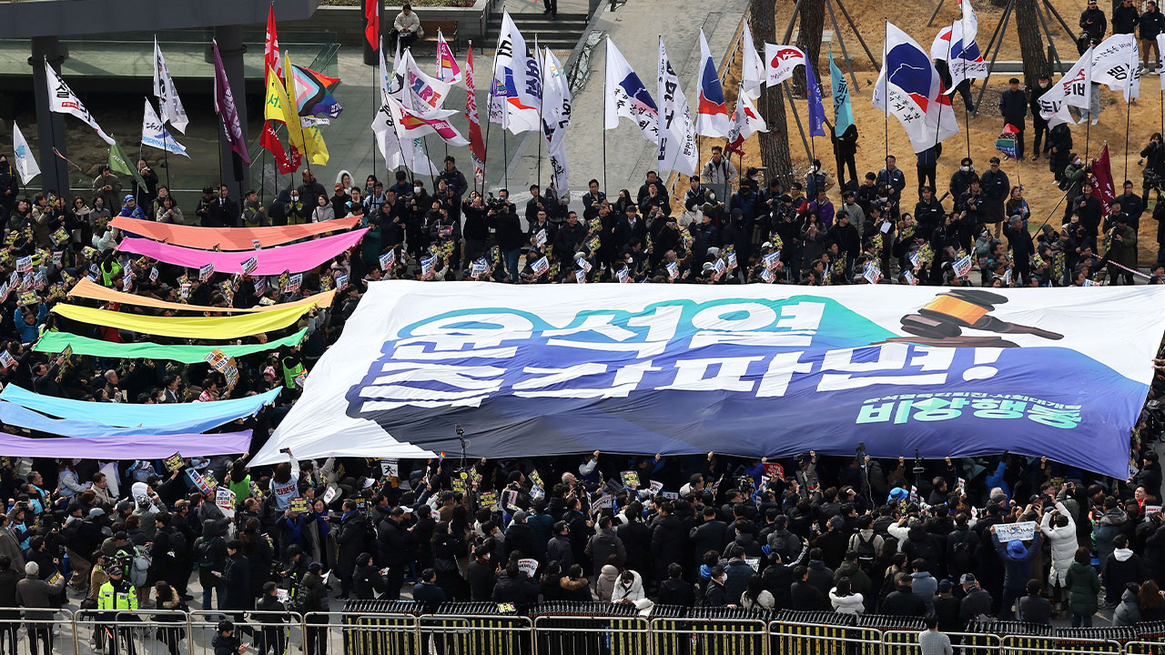 서울시, 윤 대통령 탄핵촉구 단체에 변상금 부과‥"광화문광장 불법점거"