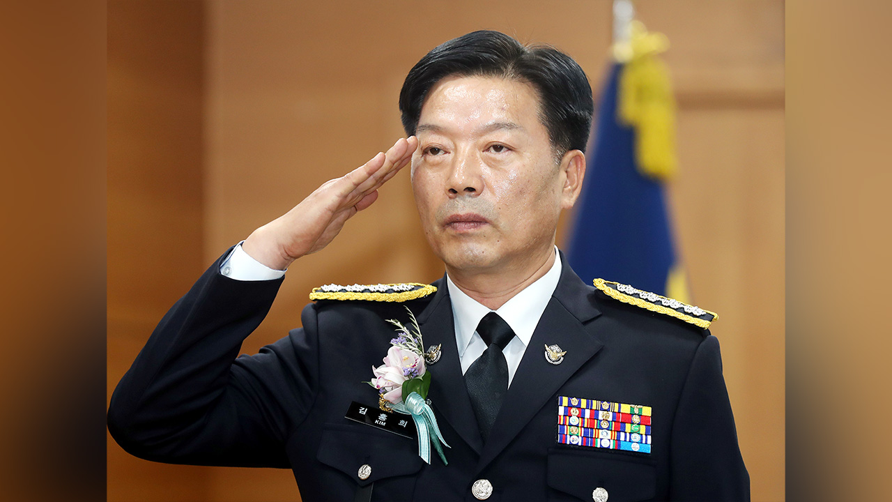 '함정비리' 김홍희 전 해경청장 구속‥"증거인멸 우려"