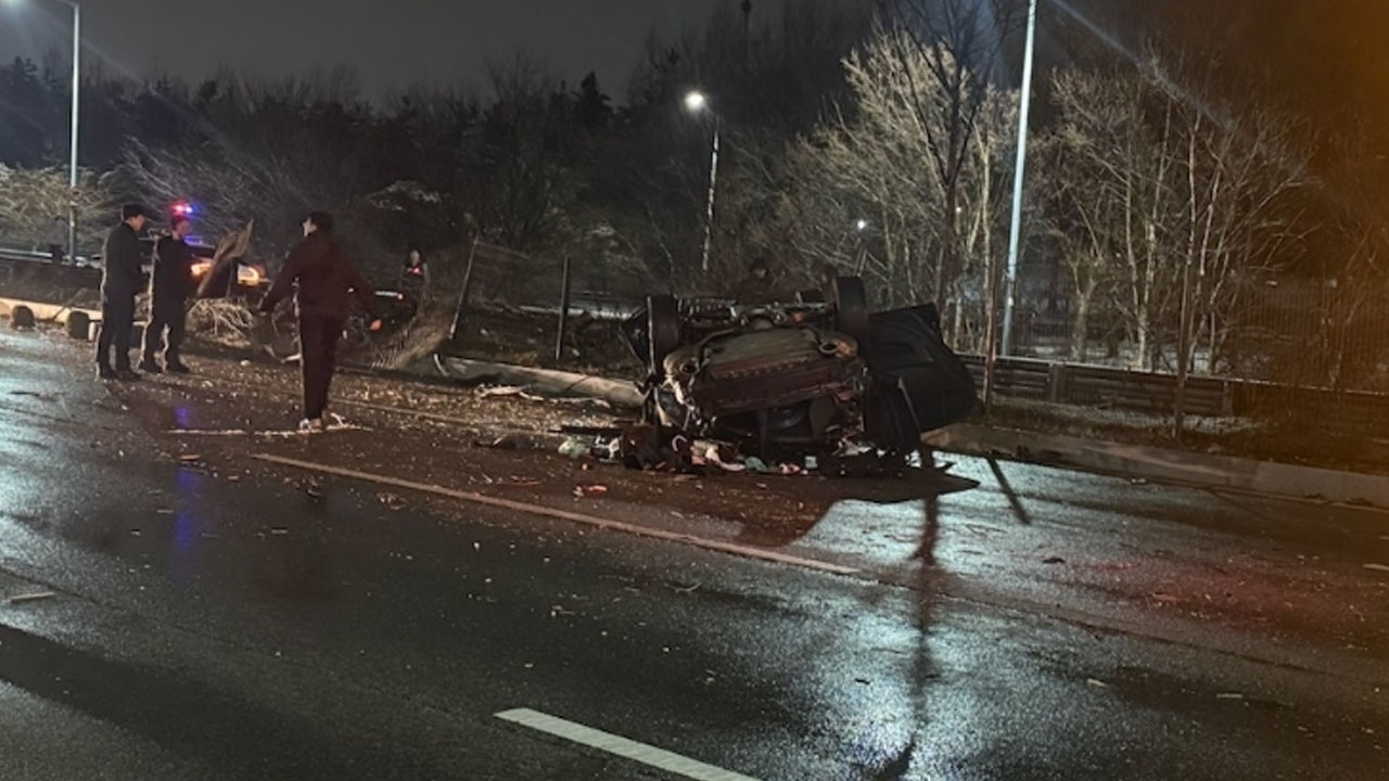 경기 안산 도로에서 차량 전복사고‥1명 사망