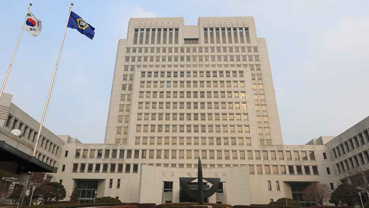 '이적단체 활동' 국가보안법 위반 교사에 징역형 집유 확정