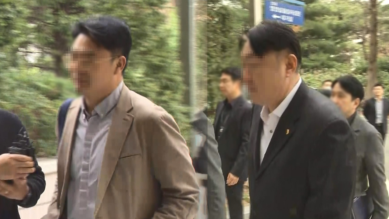 '전자칠판 납품 비리' 현직 인천시의원 2명 구속심사 출석