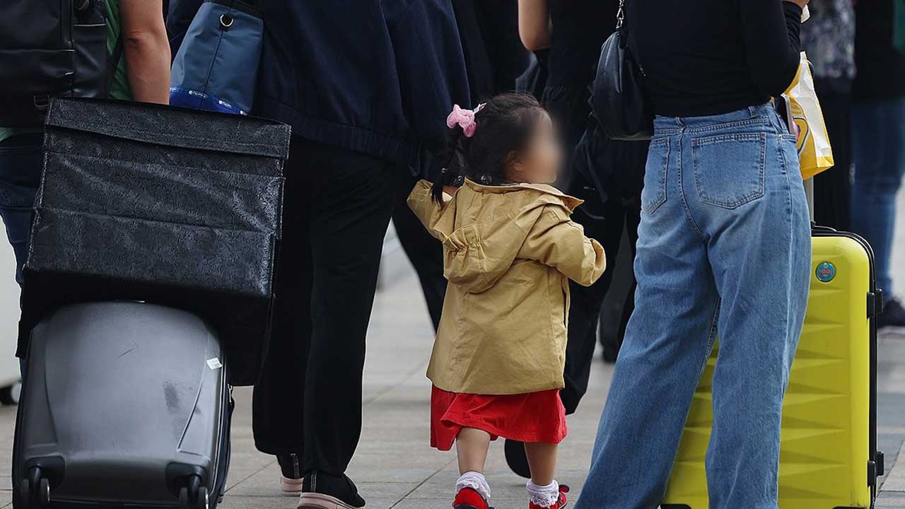 한부모가족 月 294만원 벌어‥전체 가구 소득의 60% 수준