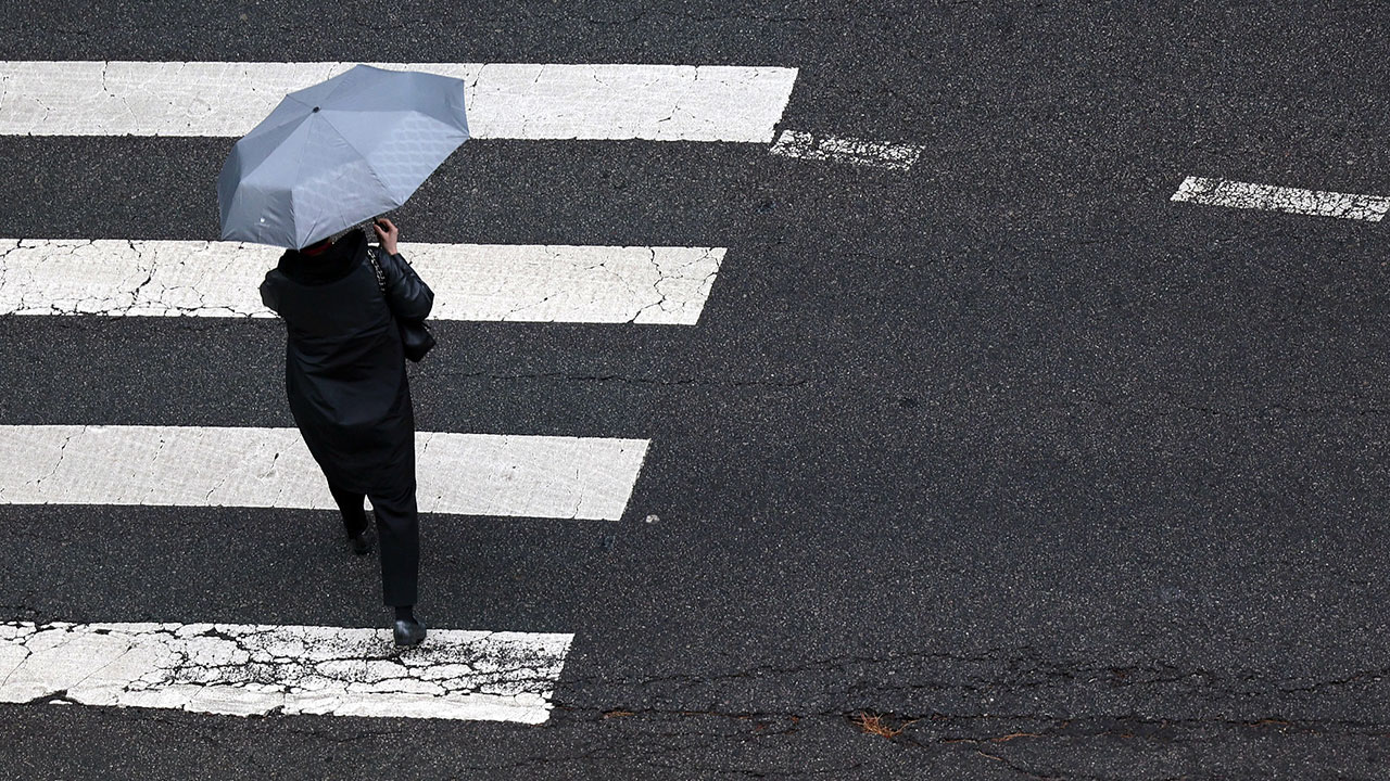 [날씨] 전국 구름 많고 일부 짙은 안개‥경북권 산불 유의
