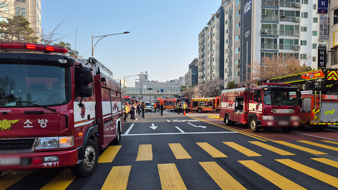 서울 광진구 지하주차장서 하이브리드 차량 충전 중 연기 발생