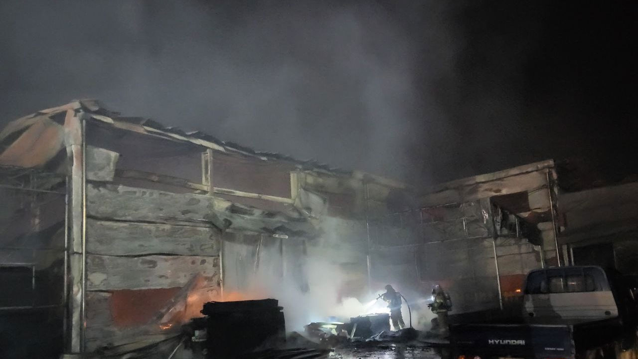 김포 가구공장 화재에 대응 1단계 발령‥ 4시간 만에 진화