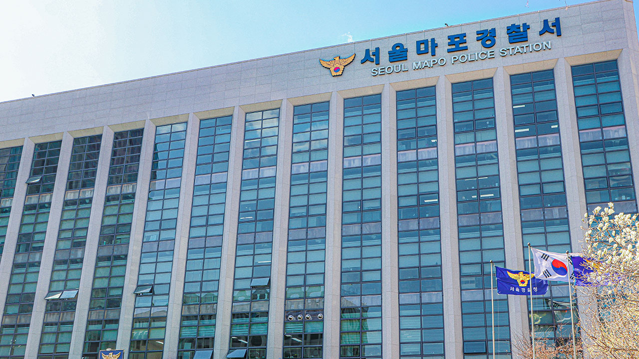 이대역 앞에서 시내버스·이륜차 사고‥70대 남성 숨져