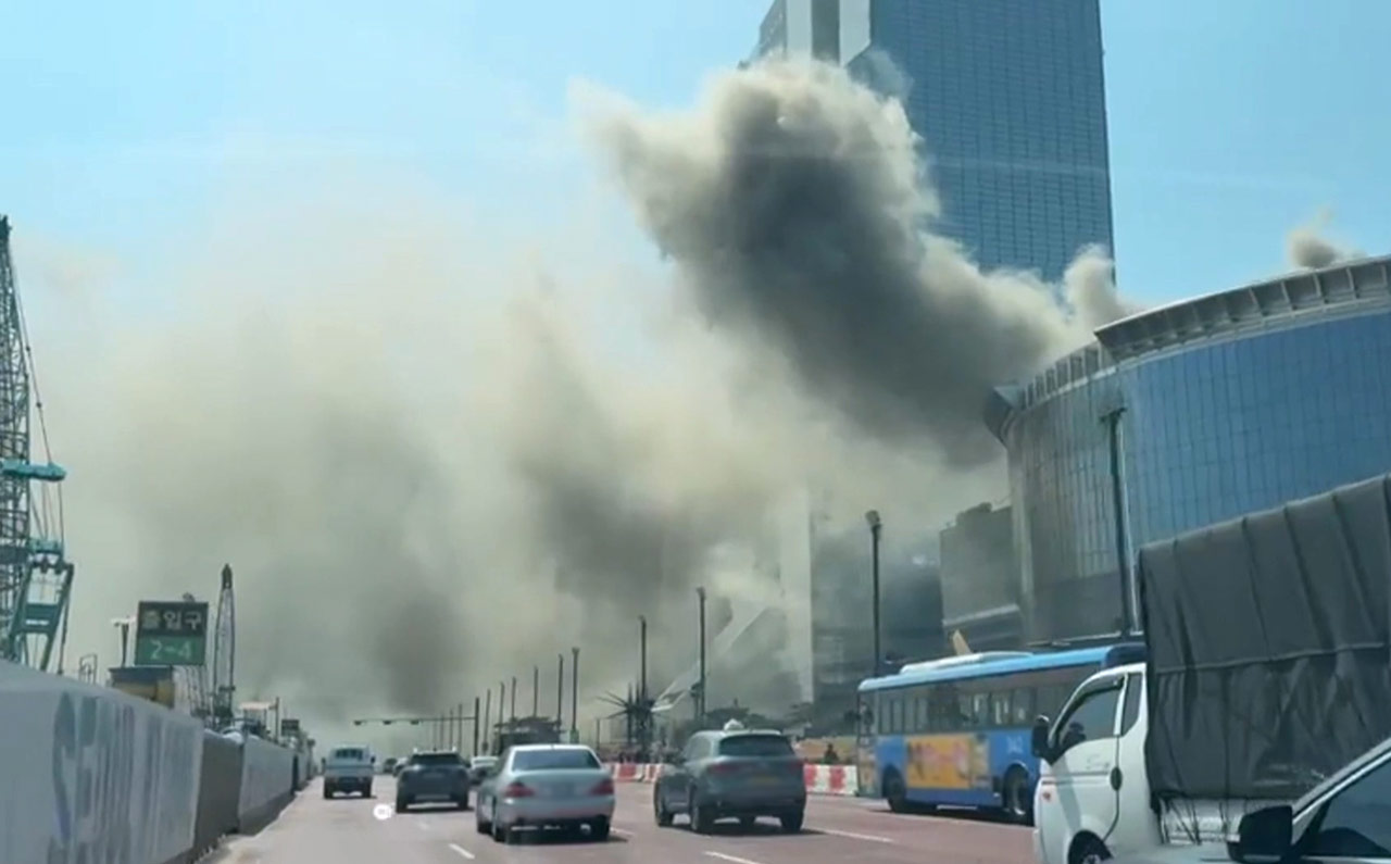 서울 강남 코엑스 화재로 1천 2백여 명 대피‥2시간 만에 진화