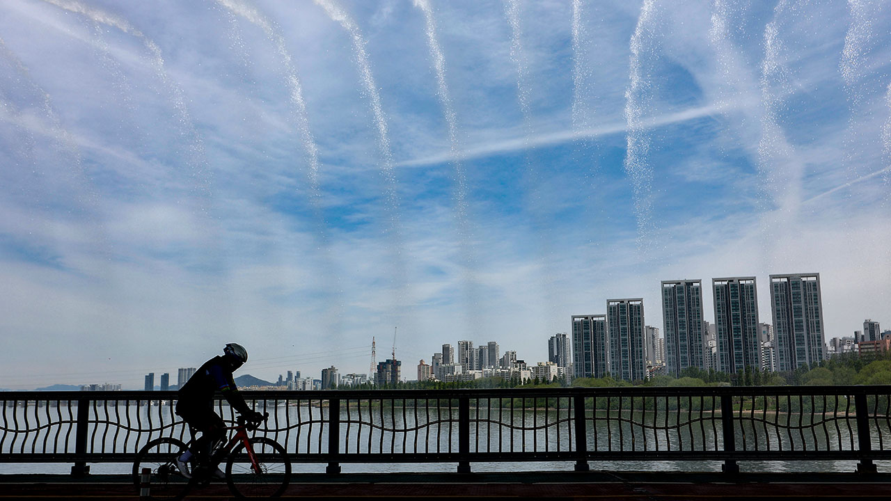 [날씨] 전국 대체로 맑고 강한 바람‥일교차 커