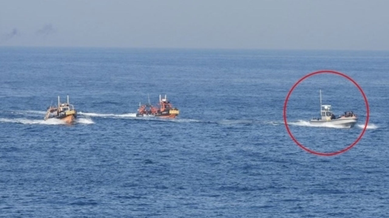 태안 서격렬비도서 중국 고속보트 나포‥불법조업 혐의 조사