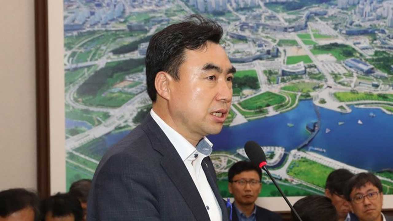 입법 청탁 뇌물 혐의 윤관석, 1심 무죄‥"청탁 대가 단정 어려워"