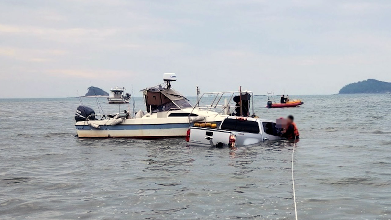 인천 영종도 선착장서 차량과 함께 바다에 빠진 운전자 구조