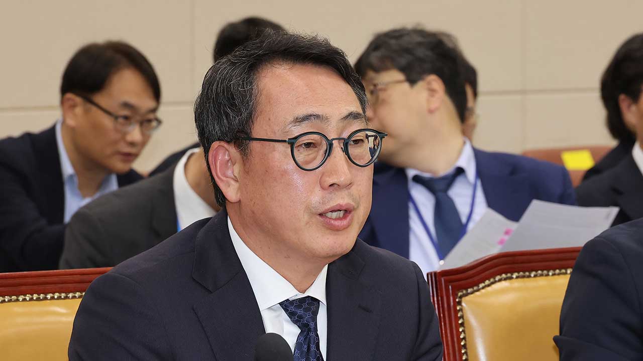 경찰, '유심 해킹' SKT 유영상 대표 고발 사건 수사 착수