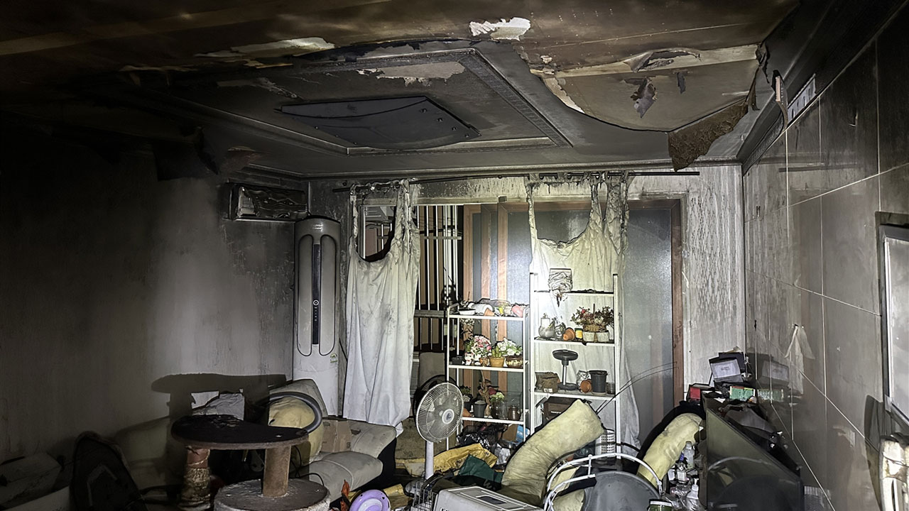 광주 남구 다세대주택서 화재..4명 연기흡입