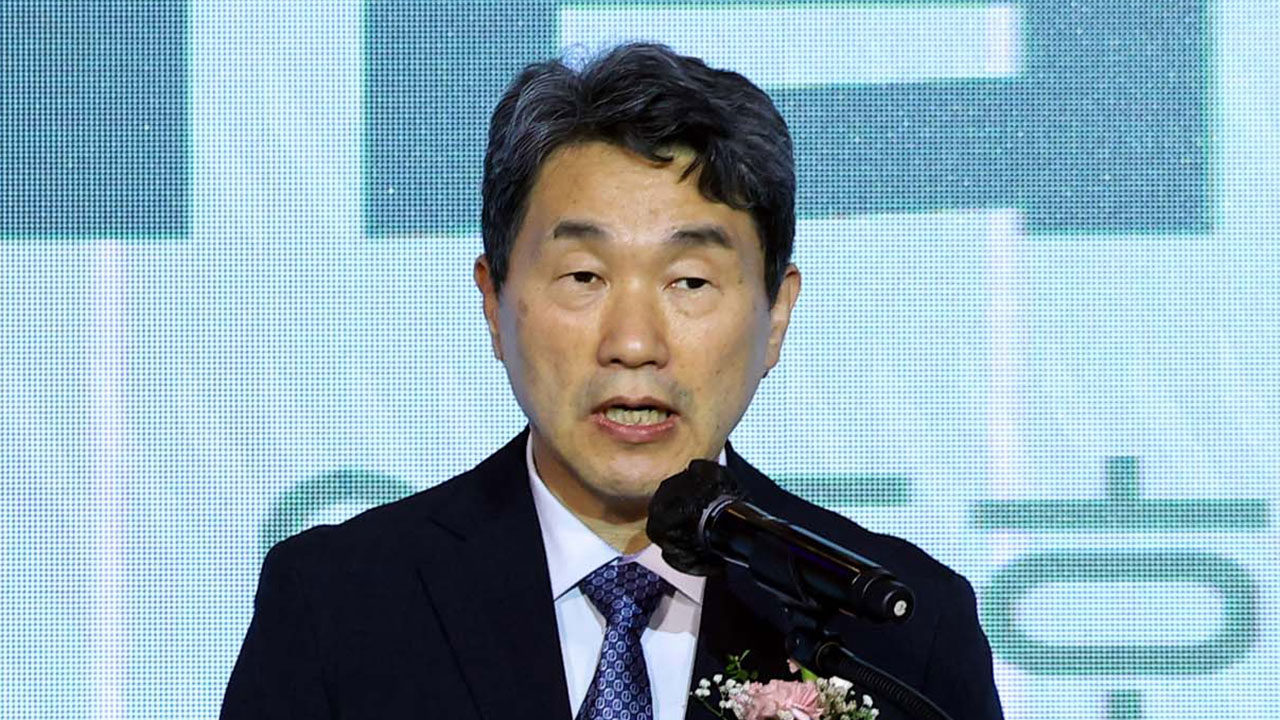 이주호 권한대행 "교사 사기 저하 안타까워‥사회 변화에도 교사 중요"