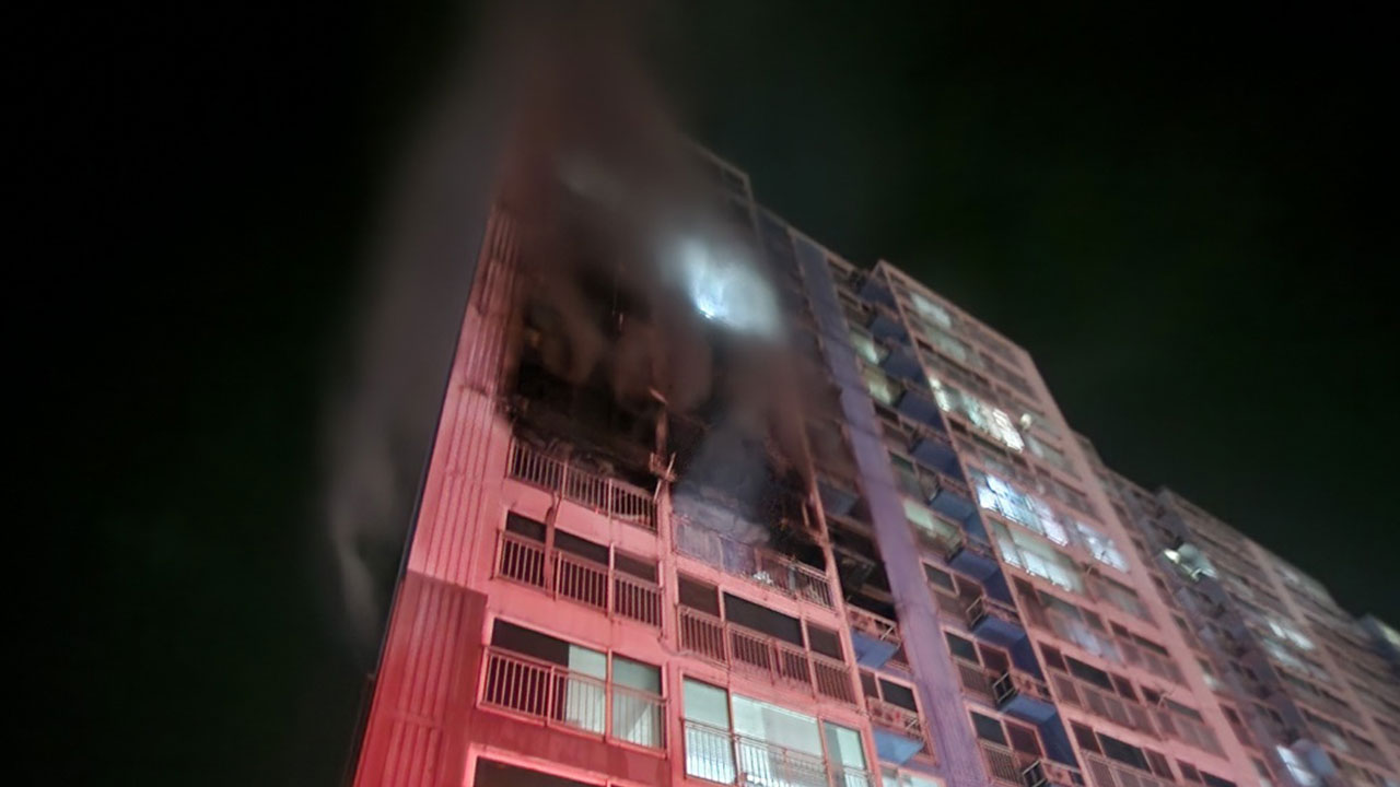 경기 포천 아파트서 불‥70대 여성 전신 화상