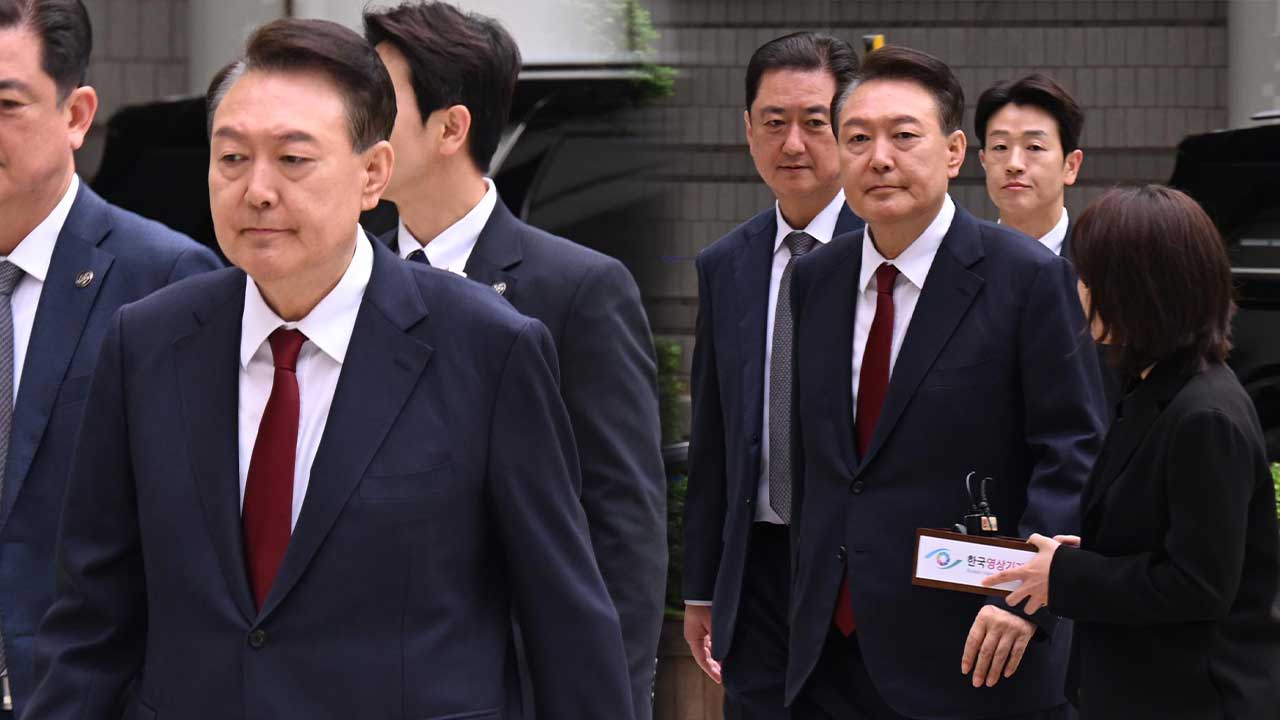 '탈당' 尹 두 번째 포토라인‥'비상계엄 사과' 오늘도 묵묵부답