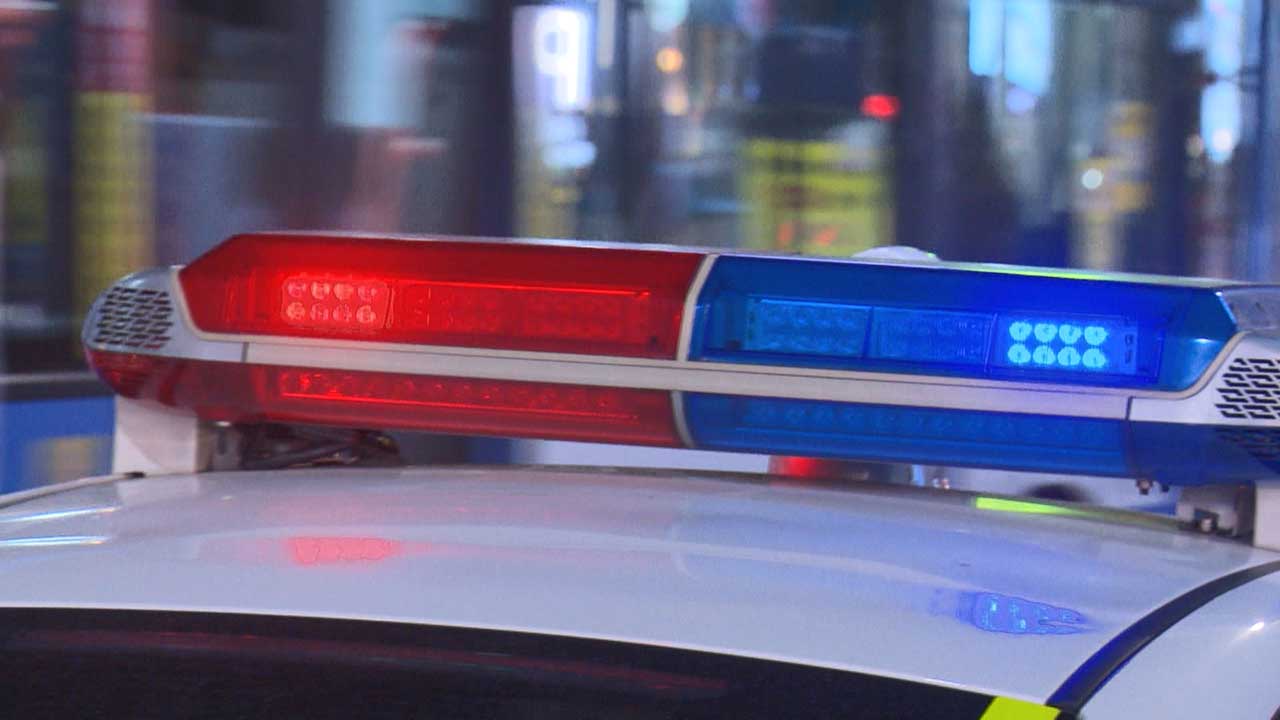 순찰차 뒷좌석에 혼자 탄 피의자가 흉기로 자해‥경찰 '동승 규정' 위반