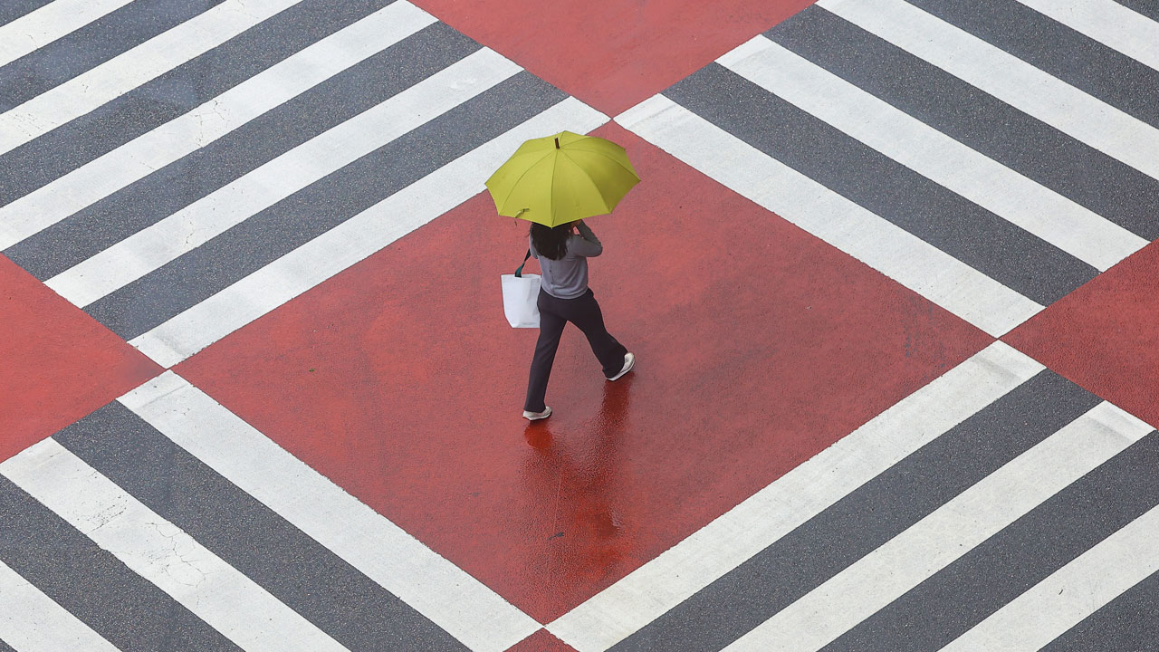 [날씨] 전국 흐리고 곳곳 비‥낮 최고기온 서울 27도