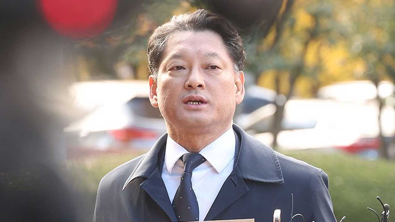 '국고보조금 부정 의혹' 이준석 고발 시민단체 경찰 조사