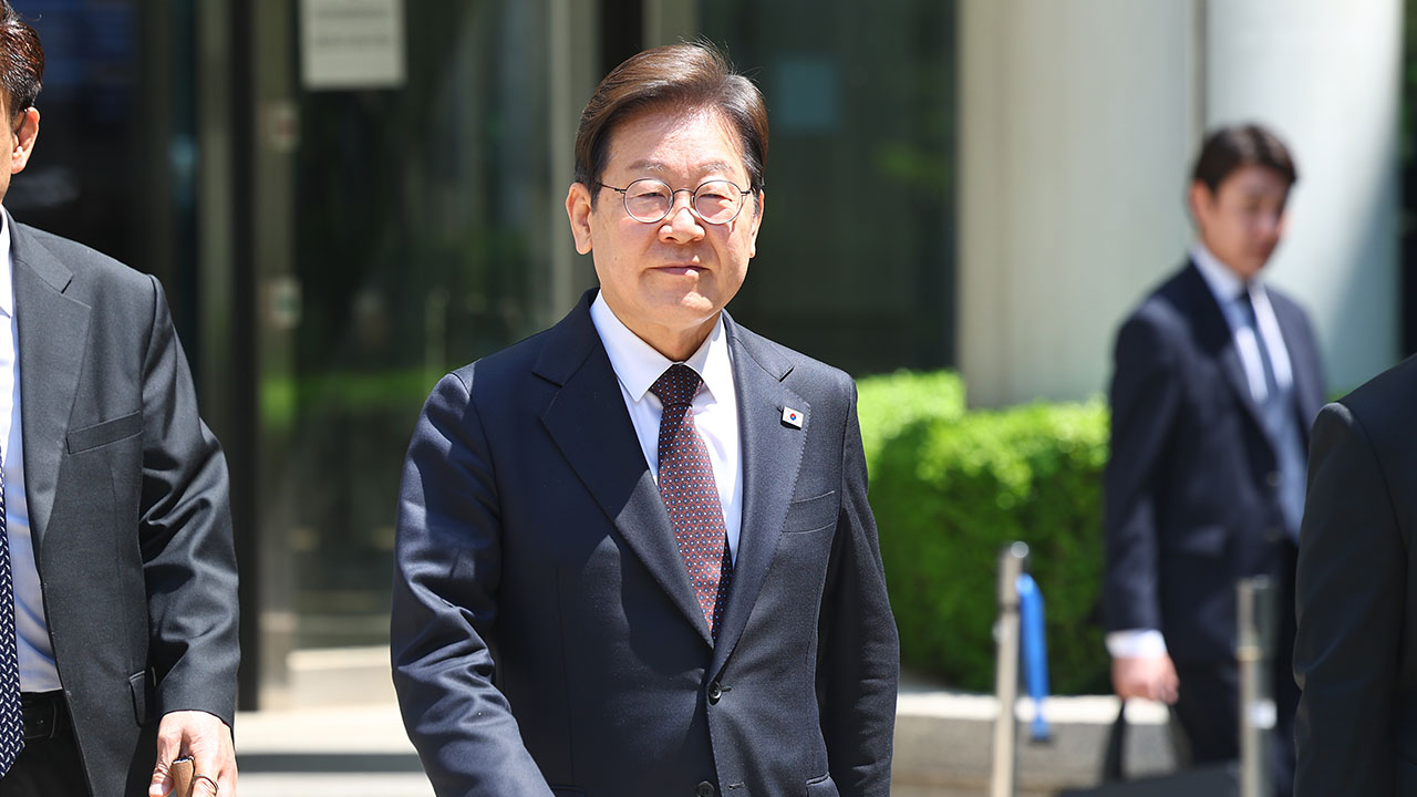 대북송금 재판서 이재명 측 "공소사실 부인"