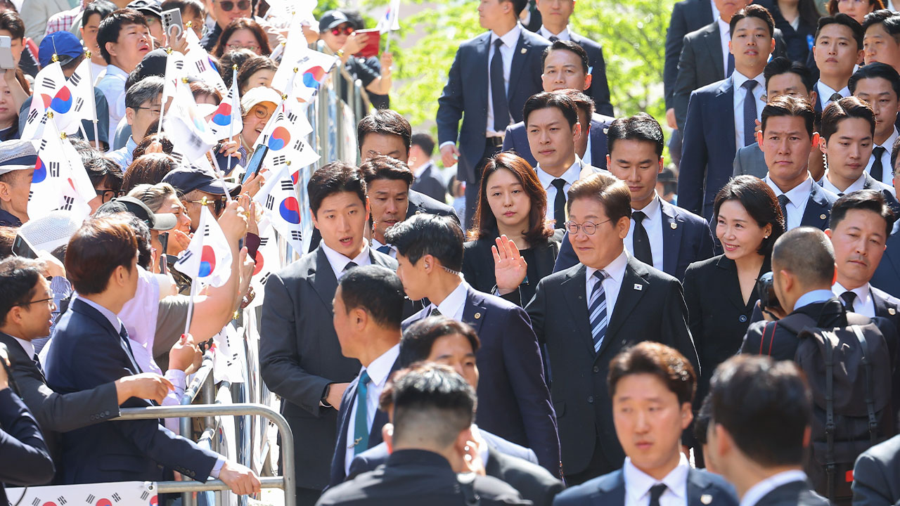 경찰 "전담경호대가 이재명 대통령 경호 유지중"