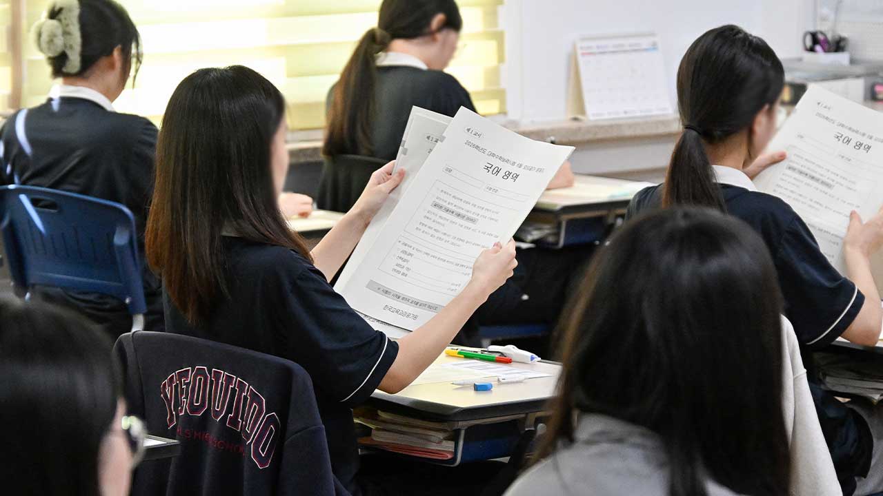 EBS "6월 모평 국어, 작년 수능보다 쉽고 9월 모평보다 어려워"