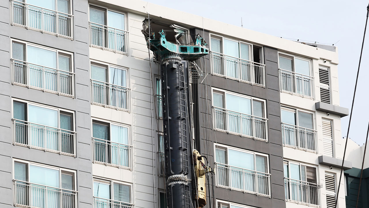 아파트 덮친 '용인 전철공사장' 천공기 철거·해체 작업 마무리