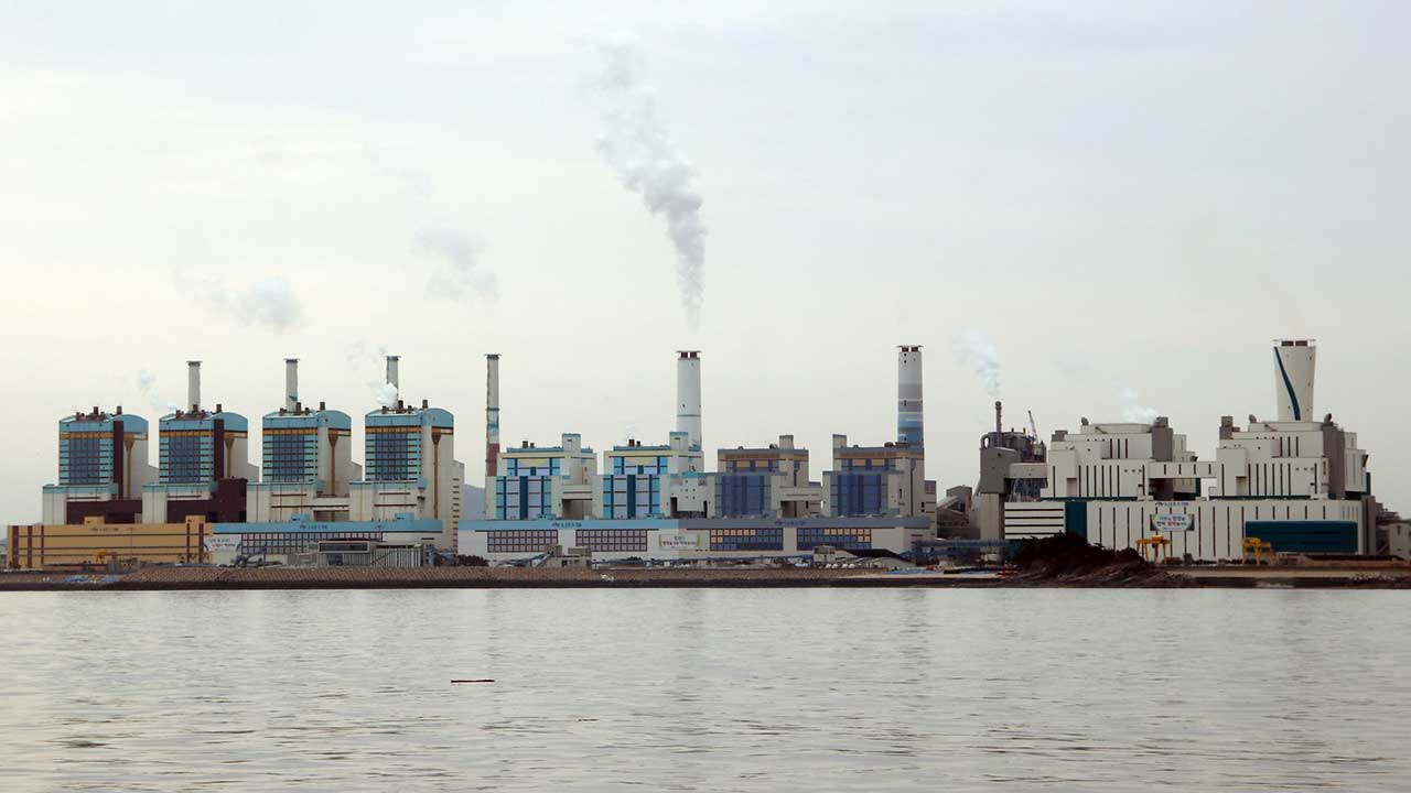 태안화력에서 50대 하청업체 노동자 작업 중 쓰러져‥의식 회복 중