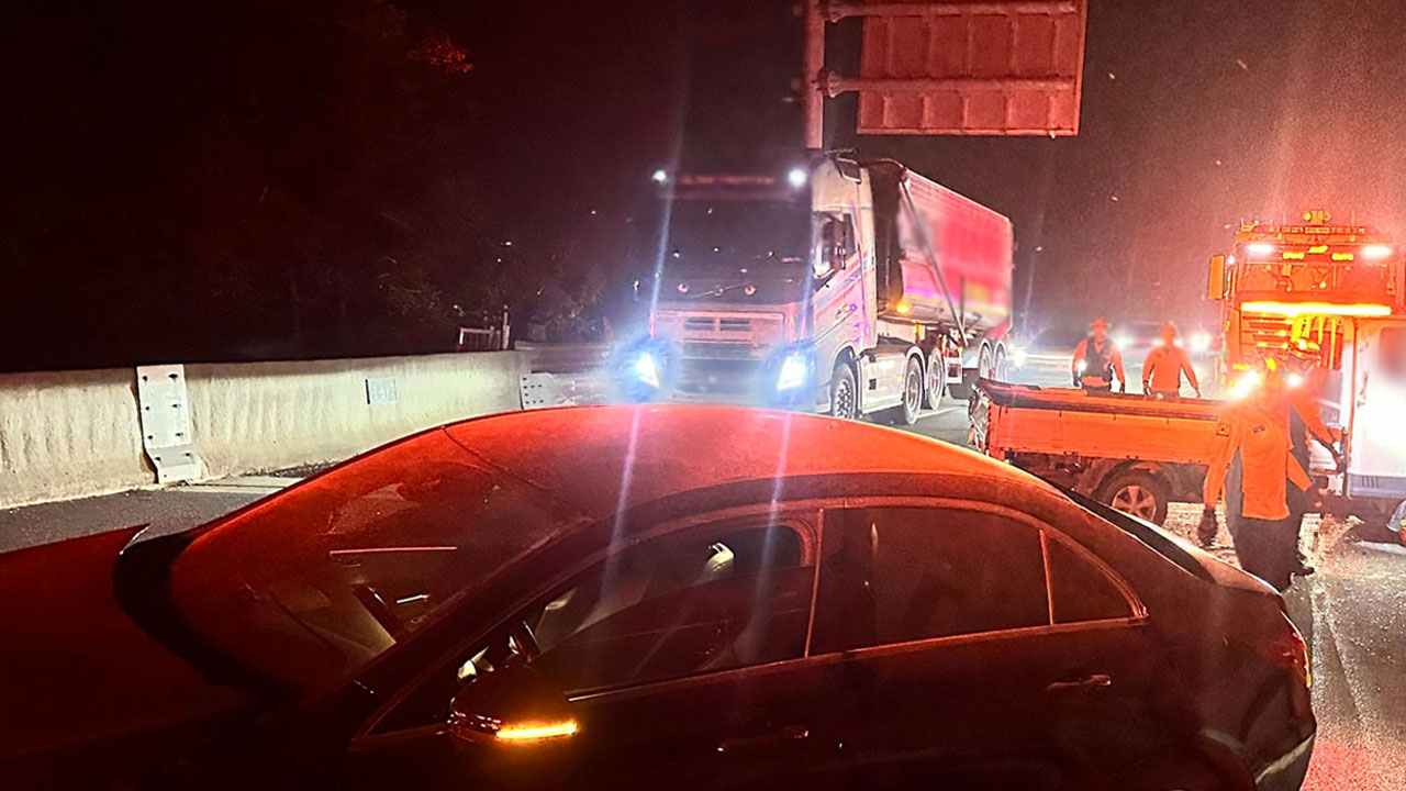 충남 서천 서해안고속도로서 차량 3대 연쇄추돌‥1명 사망