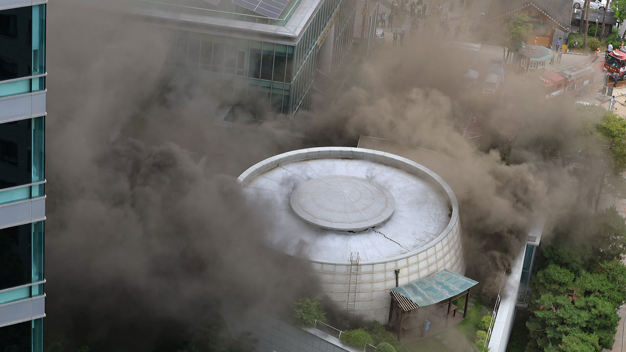 서울 종로구 조계사 국제회의장서 불‥1시간 반 만에 완진