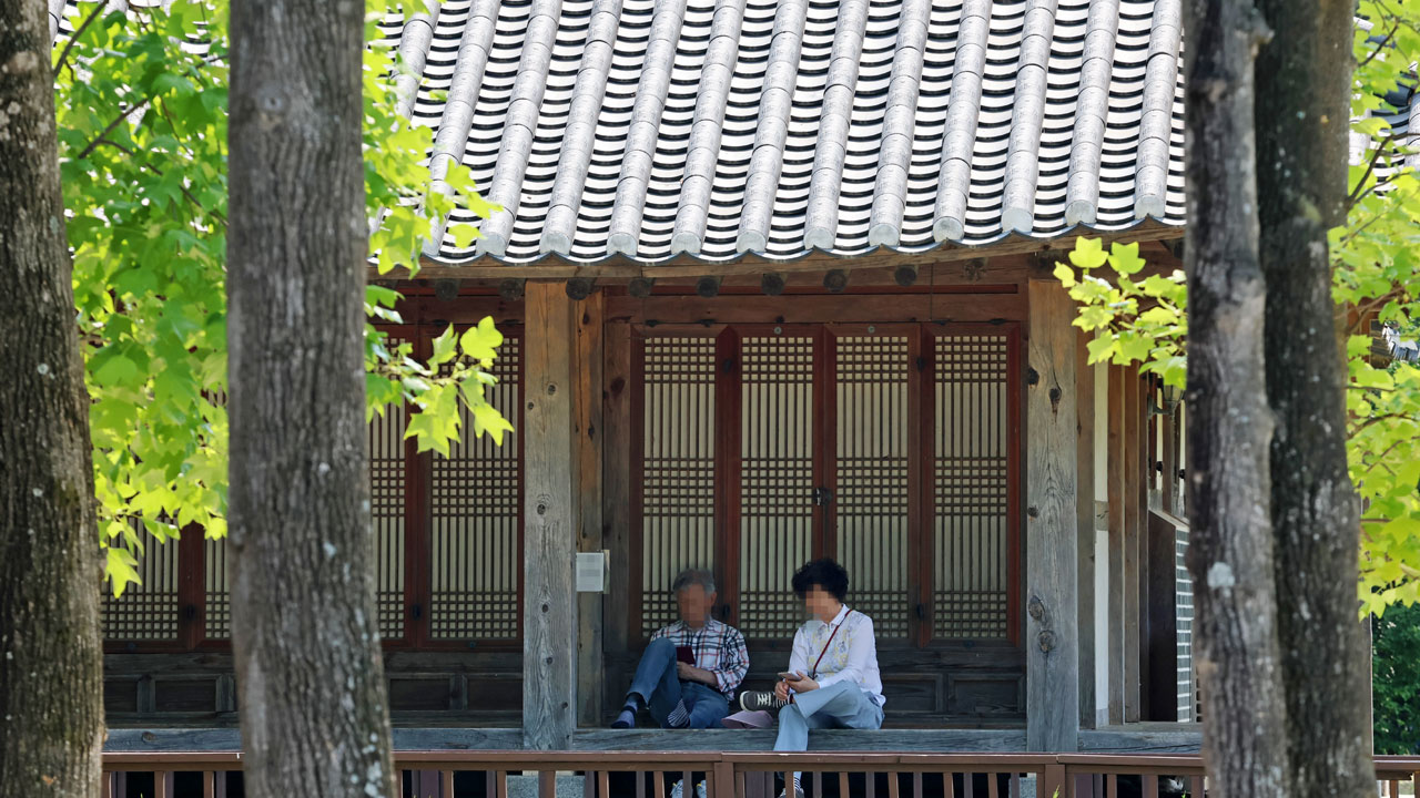 [날씨] 전국 낮 기온 30도 웃돌며 더위 계속
