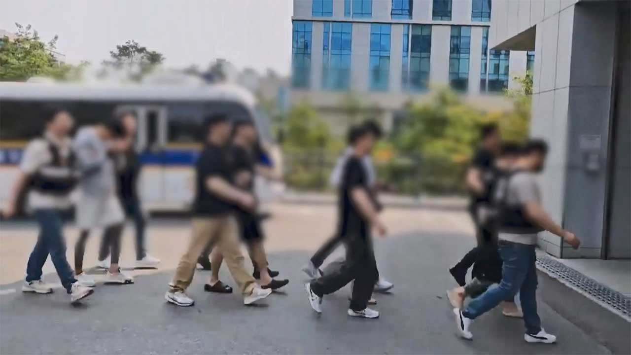 수백억 규모 도박사이트 운영자 4명 구속‥10대 청소년 1백여 명 가입