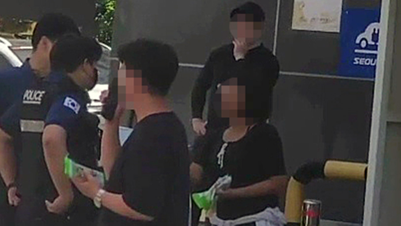 학교 앞 낯선 사람이 준 젤리 먹은 초등학생들 이상증세‥경찰 수사