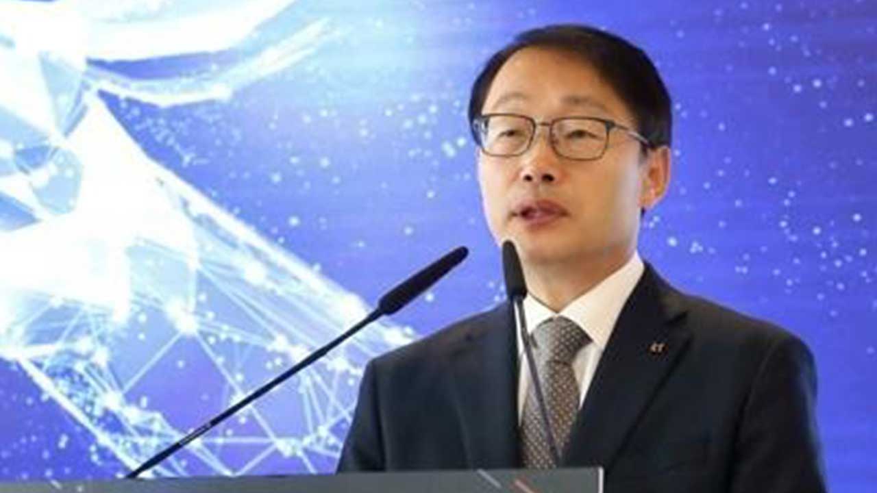 '쪼개기 후원' 구현모 전 KT 대표, 업무상 횡령 혐의는 무죄 확정 