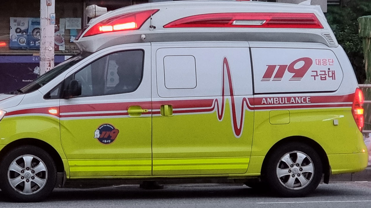 고양 골프장서 전동카트 5미터 아래로 추락‥1명 중상