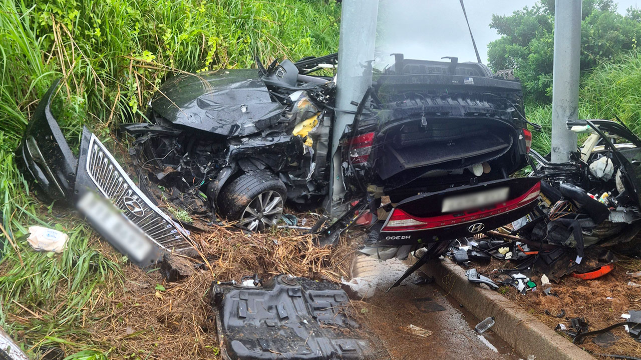 호남고속도로 북광산IC 인근서 빗길 교통사고‥1명 경상