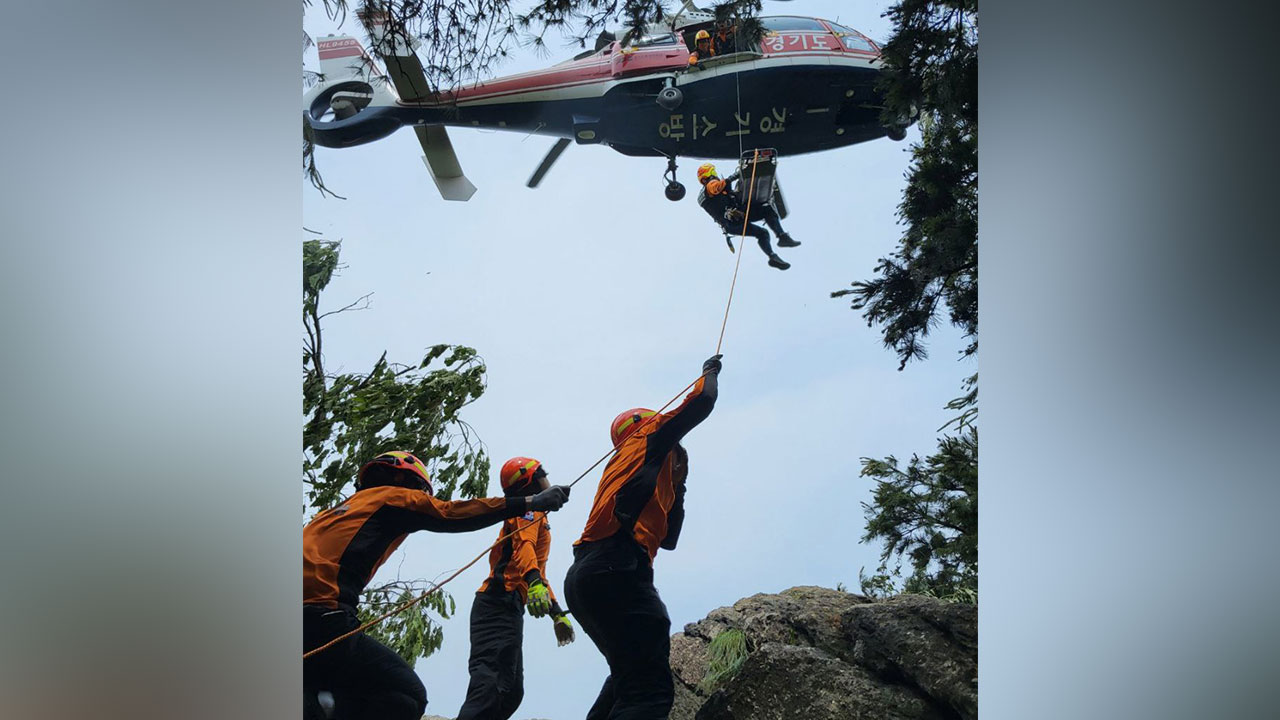 경기 안양시 삼성산서 낙석 맞은 등산객 2명 병원 이송