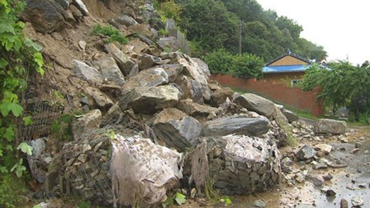 장맛비로 전국 166명 대피‥17개 국립공원 폐쇄